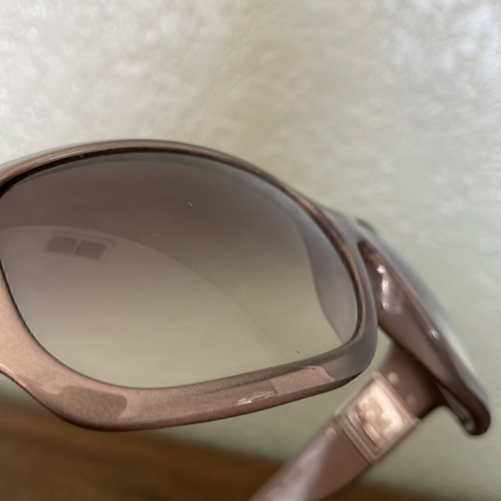 Fendi sunglasses - Picture 9 of 10